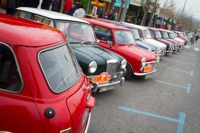 Un Mini leyenda sobre la carretera