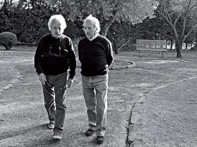 Los hermanos Algora reciben el homenaje de Villaviciosa en forma de exposición