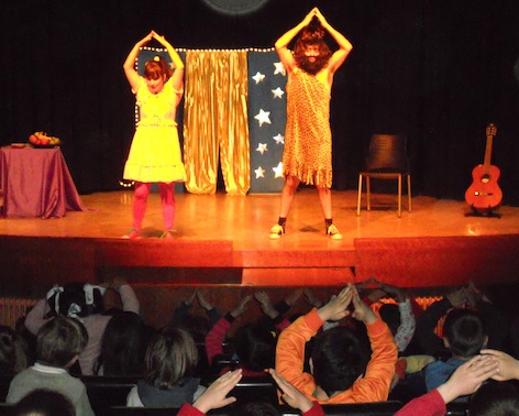 Los niños aprenden a disfrutar la música en los conciertos pedagógicos