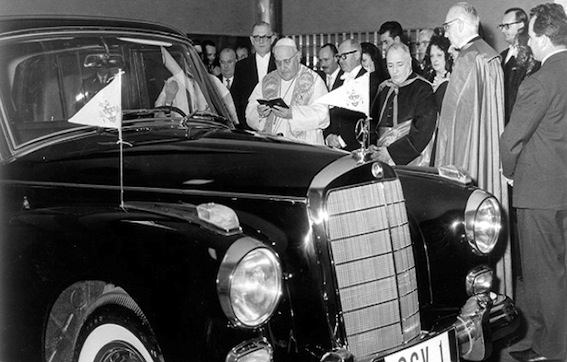 Los coches del Papa