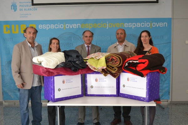 Los vecinos de Pozuelo donan 50 cajas con mantas al pueblo sirio