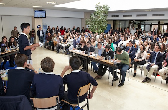 El IES Carmen Conde de las Rozas vence con la palabra