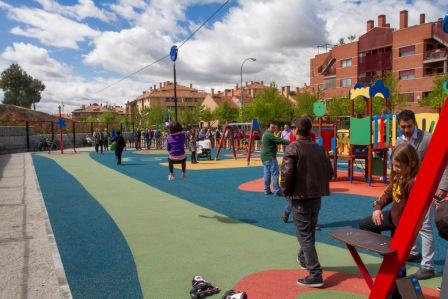 Los vecinos disfrutan de las nuevas instalaciones en Ramón y Cajal y Ventura Rodríguez