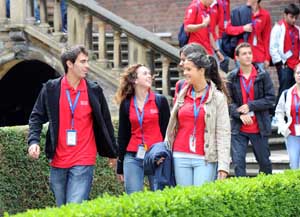 Dos alumnos del colegio Monteclaro buscarán las raíces del saber en Europa