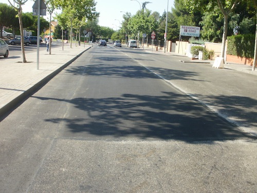 Las calles, colegios e instalaciones deportivas rejuvenecen en verano