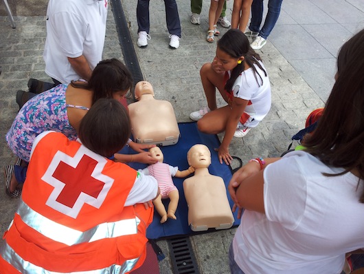 ¿Cómo actuar con un bebé en caso de emergencia?