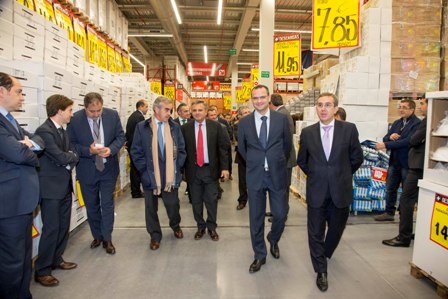 100 personas encuentran trabajo en la nueva tienda de Brico Depôt