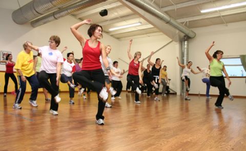 Muévete a ritmo de zumba para ayudar a la lucha contra el cáncer