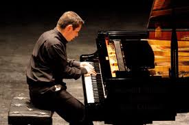 Comienza el fin de semana a ritmo de piano