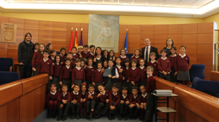 45 alumnos cambian de aula por un día