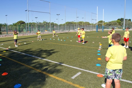 Las familias numerosas pagarán un 25% menos en las actividades deportivas de este verano