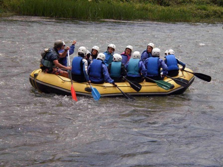Multiaventura en el alto Tajo, granja escuela en Segovia o visita a los Pirineos