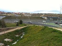 La rotonda de la M-50 estará iluminada para después de Semana Santa