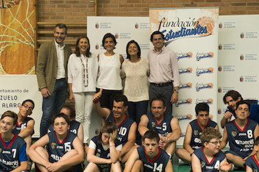 La escuela `Pozuelo Encesta con el Estu´ celebra el final de curso
