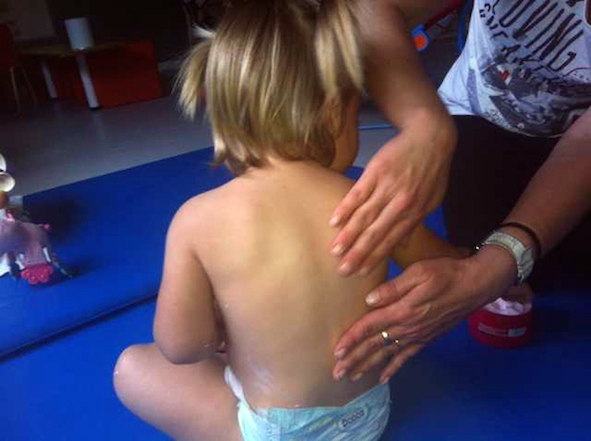 Taller de masajes para bebés en Las Rozas