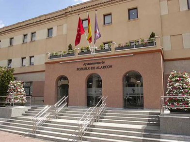 Pozuelo recibe un premio por sus trabajos en la prevención del consumo de alcohol