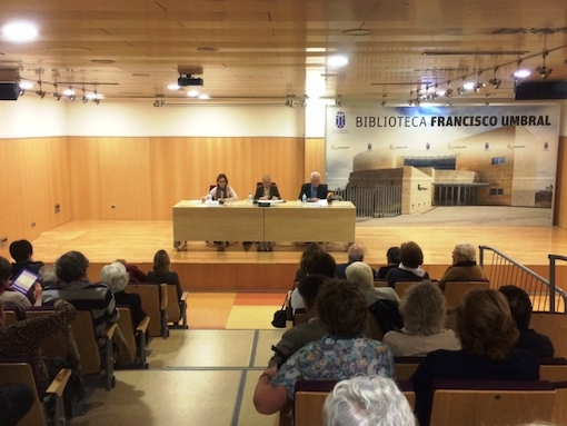 “La literatura es una manera de entrar en el lado más misterioso de lo que somos y así despertar en los demás emociones”