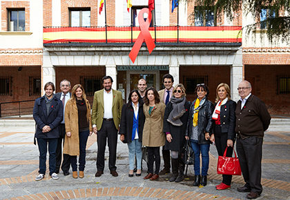 Las Rozas muestra su solidaridad con los afectados por la enfermedad del Sida