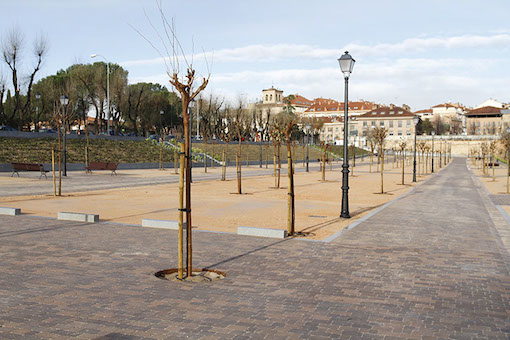 Los boadillenses ya pueden pasear por la explanada oeste del Palacio