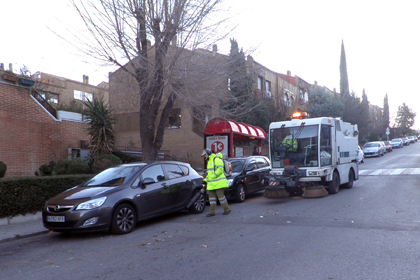 Las Rozas refuerza los servicios de limpieza en Navidad