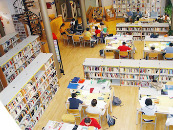 Villaviciosa amplía el horario de la biblioteca Luis de Góngora por exámenes