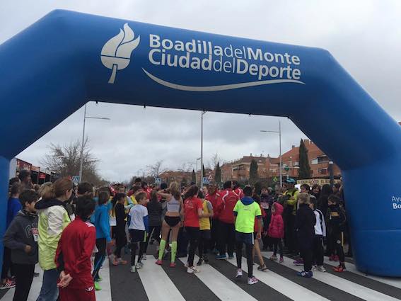 La Milla Urbana Solidaria de Boadilla recauda 464 kilos de alimentos