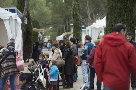 Los libros ocupan el bulevar de la Avenida de Europa este fin de semana