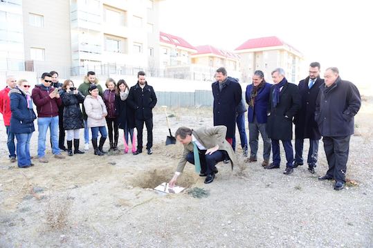 Primera piedra de las nuevas 95 viviendas en el Valenoso