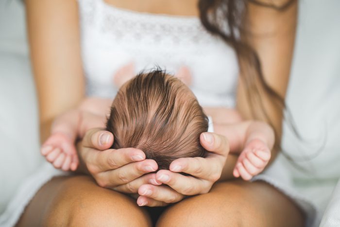 Pide tú ayuda por nacimiento o adopción
