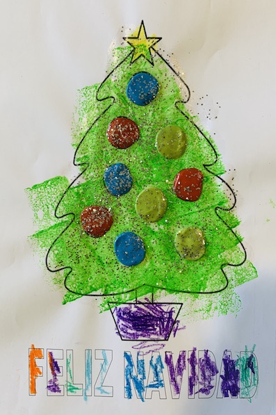 Los escolares regalan mensajes y plantas a los mayores de las residencias estas Navidades