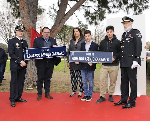 Boadilla dedica una calle a Eduardo Asenjo Carrasco, policía fallecido en acto de servicio