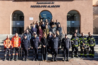 Minuto de silencio en Pozuelo por las v&iacute;ctimas del accidente de trenes en Adamuz