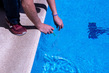 Boadilla vigila el cumplimiento sanitario de las piscinas este verano