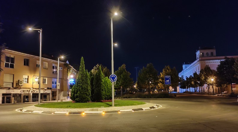 Renovación del alumbrado de la glorieta de la calle Mártires