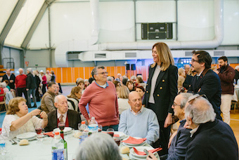 Más de 450 mayores acuden a la comida de Navidad de Pozuelo