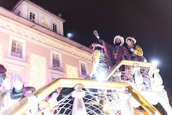 La Cabalgata de Reyes de Boadilla llegar&aacute;n en Metro Ligero