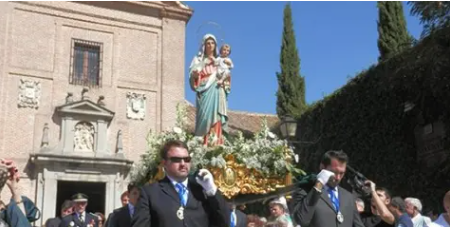 Boadilla saca a su patrona en procesión