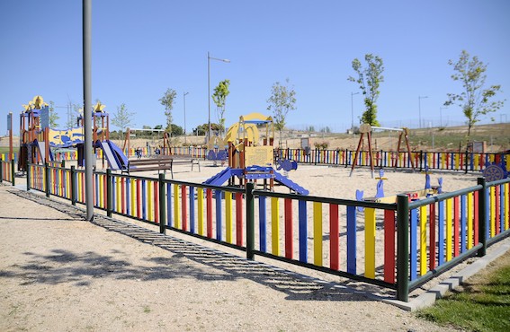 Abierto el nuevo parque de Los Descubridores en el Valenoso de Boadilla