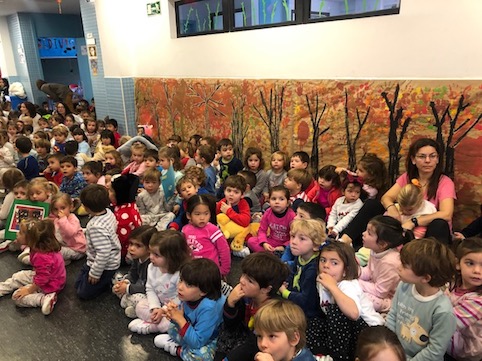 Más de 21.000 niños no tienen una familia en España