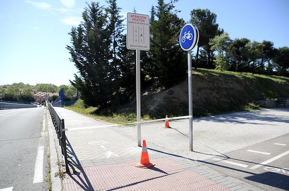 Las aceras de los puentes de la M-50 de Boadilla serán de un solo sentido para garantizar la distancia social
