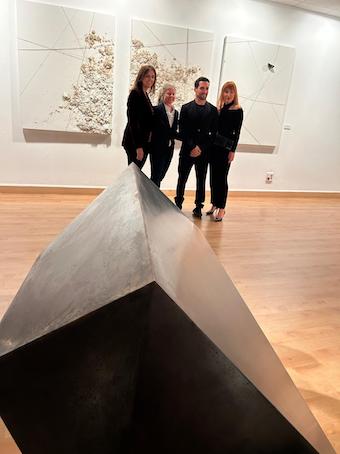 El artista Carlos García expone su nueva muestra "Lo lleno es el vacío" en el Centro Cultural MIRA