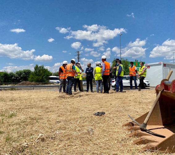 Construcción de la pasarela peatonal de Roza Martín