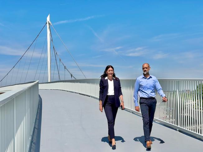 Los vecinos de Roza Martín ya tienen pasarela peatonal