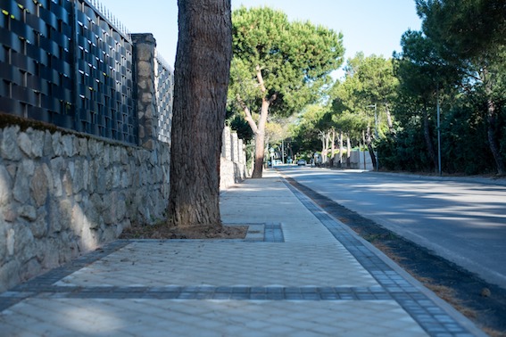 Más espacio para los peatones en Las Lomas