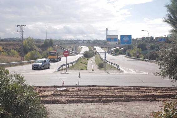 Obras en la rotonda de la avenida de España